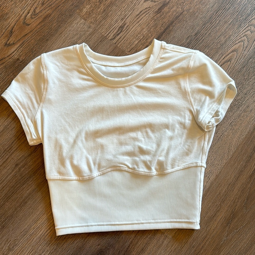 Lululemon top